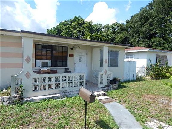 5th image of 1340 NE 155th St