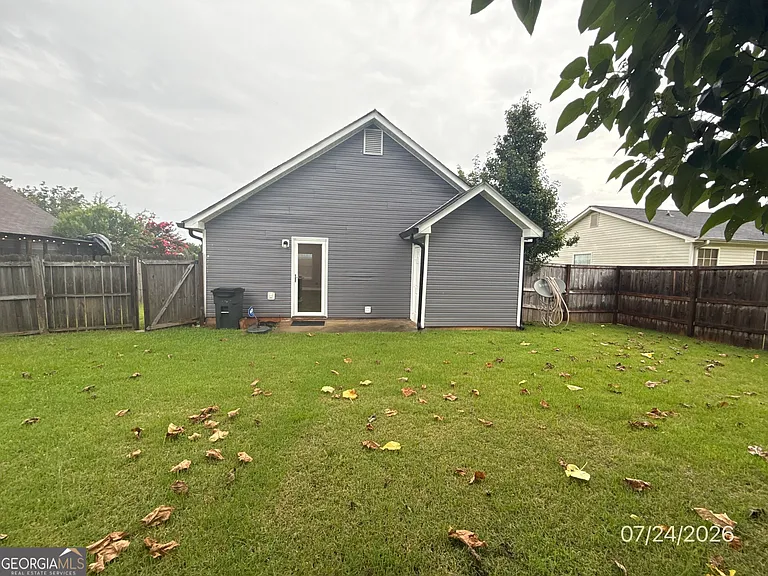 215 Autumn Lake Way — Photo 3