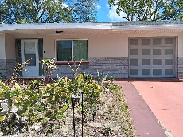 1024 Pert Ln, Holiday, FL 34691