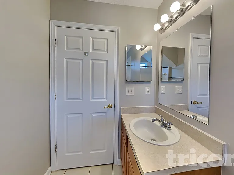 272 Silver Glen Ave — Photo 15