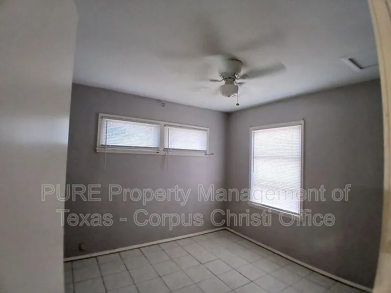 4701 Prinston Dr — Photo 9