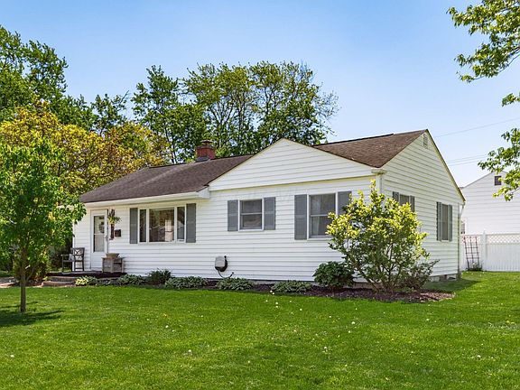 2nd image of 2775 La Rosa Dr