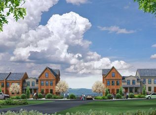 11 River Ridge Ct, Beacon, NY 12508