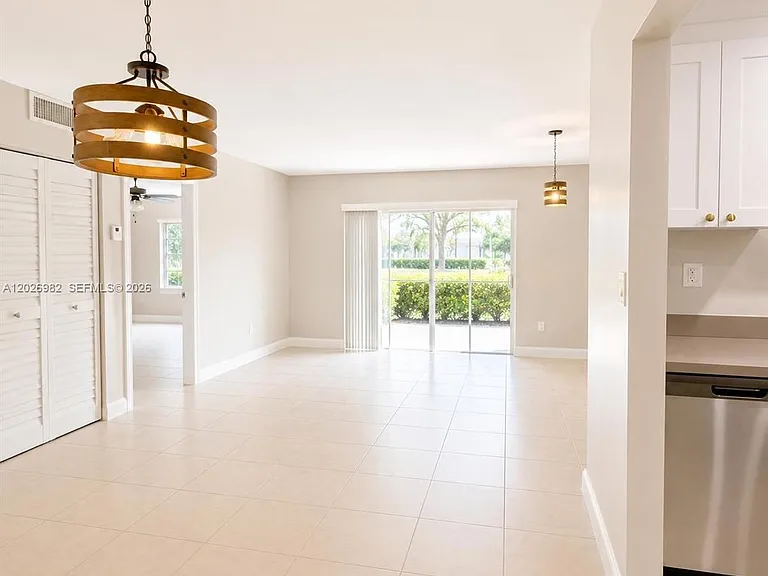 8335 SW 72nd Ave #109D — Photo 1