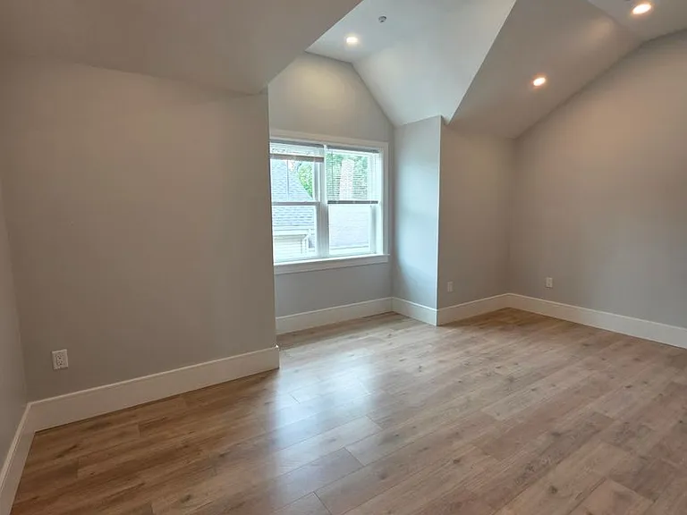 15 Holton St #1A — Photo 25
