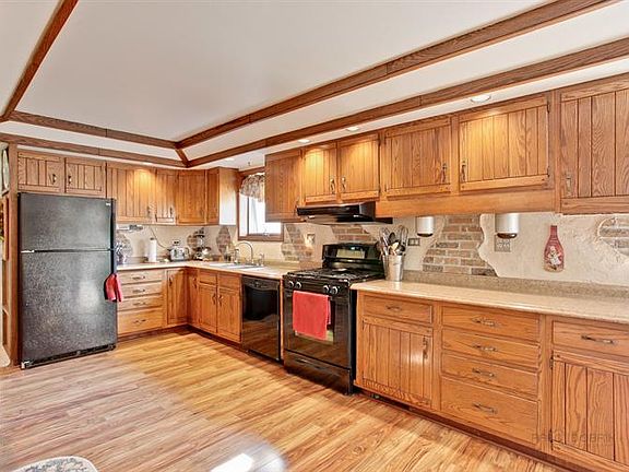 3rd image of 25073 W Claridan Ave