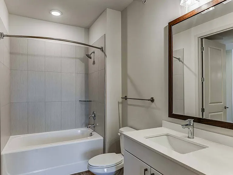 The Heights at Ridgewalk Townhomes & Apartments — Photo 38