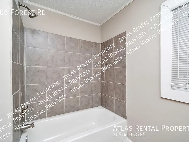 406 Forest Rd — Photo 14