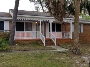 706 SE 7th St, Carrabelle, FL 32322