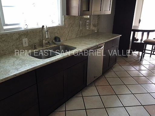 2nd image of 1633 W Sherway St