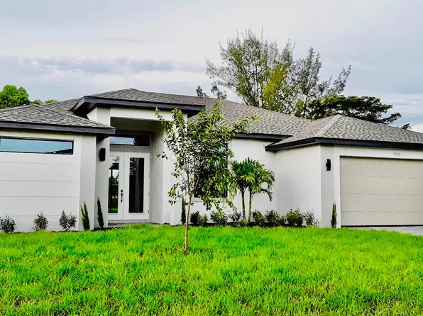 802 Zona Ave N, Lehigh Acres, FL 33971
