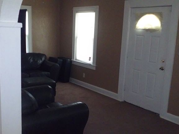2nd image of 2500 E 55th St
