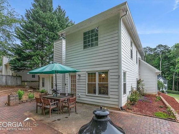 5th image of 2655 McGuire Dr NW