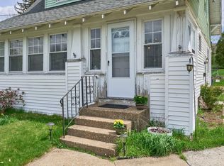 121 Pleasant St, Leicester, MA 01524
