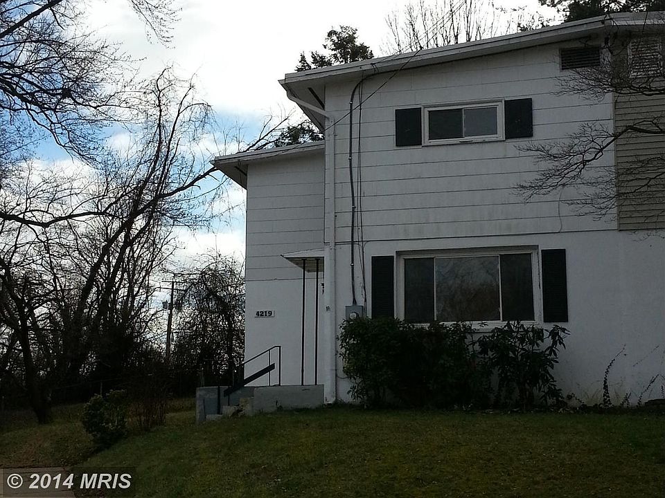 Front View of Home
