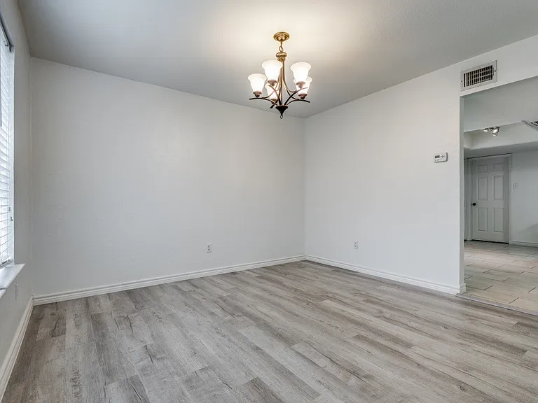 6013 Frontier Ln — Photo 9