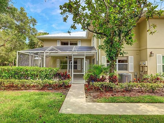 2nd image of 2875 SW Lakemont Pl