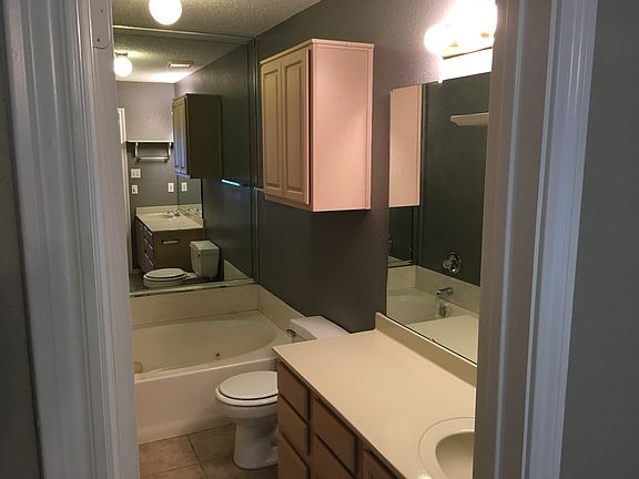 4th image of 10405 Maria Dr