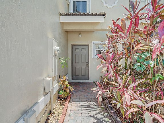 3rd image of 5460 NW 90th Terrace
