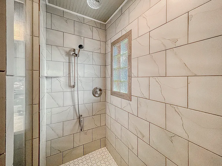 167 Johnson Cir — Photo 25