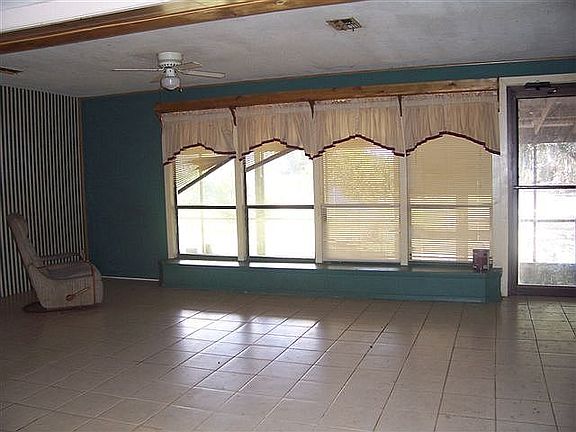5th image of 1550 Vintage St
