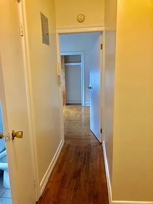 Rented by Smart NY Realty LLC | media 5