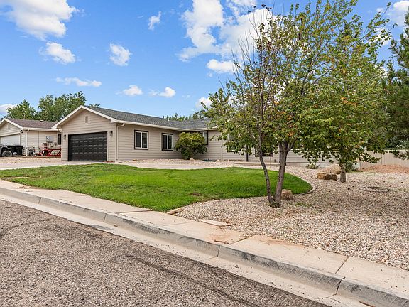 3rd image of 363 N Foothill Dr
