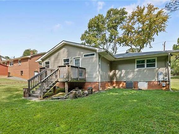 5th image of 1212 Brookwood Dr #4B-2BA-1600SQFT