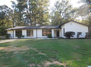 812 N Montez Dr, Bessemer, AL 35022
