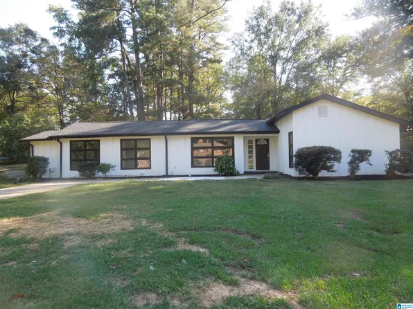812 N Montez Dr, Bessemer, AL 35022