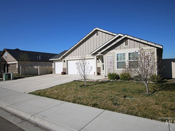 2nd image of 3547 S Trail Ridge Ave