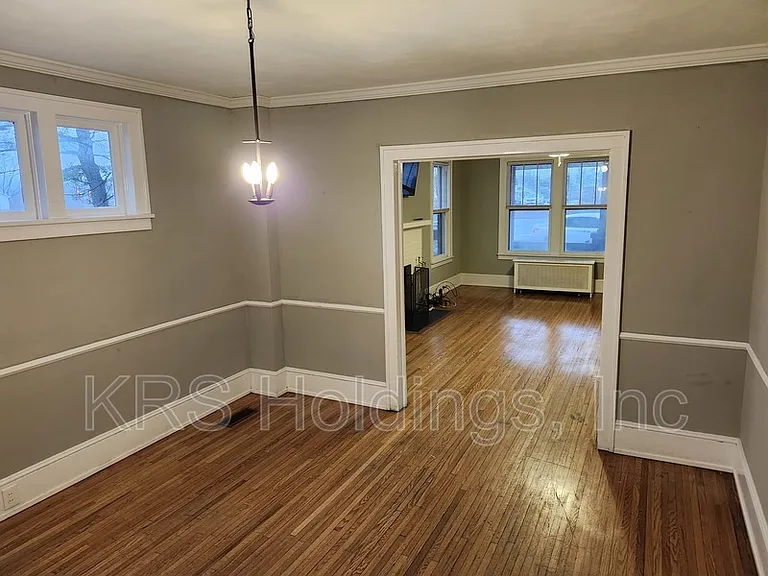 21 Port Republic Rd — Photo 4