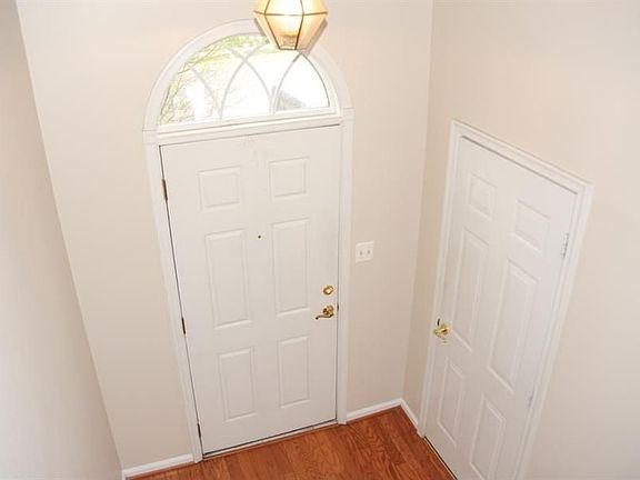 2nd image of 6905 Rolling Creek Way