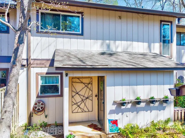 3923 Wendy Ln, Raleigh, NC 27606