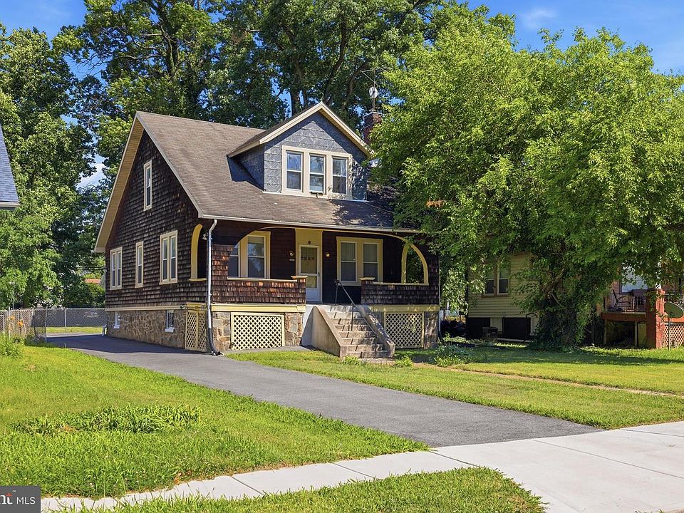 1st image of 3811 Woodbine Ave