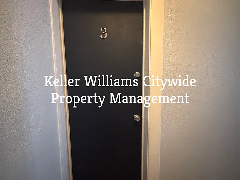 Renovated 1 bedroom/1 bath available in Lakewood! — Photo 3