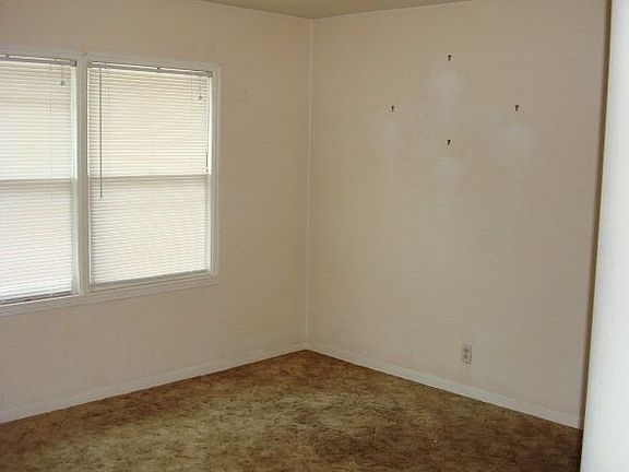 5th image of 2312 W Avenue J