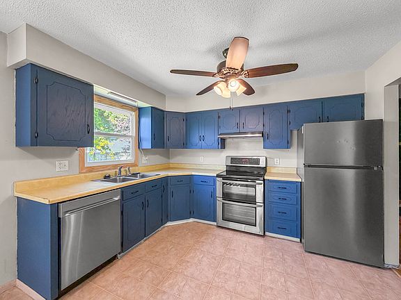 3rd image of 3608 12th Ave N