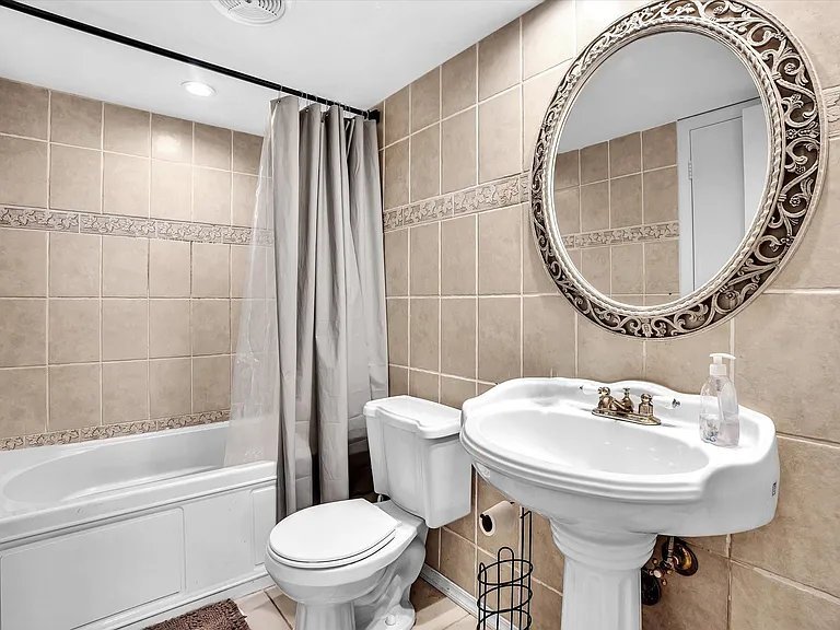 401 Golden Isles Dr #1007 — Photo 23