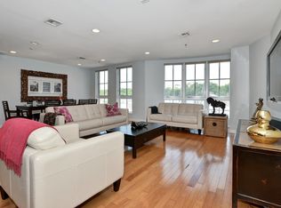 659 1st St APT 504, Hoboken, NJ 07030