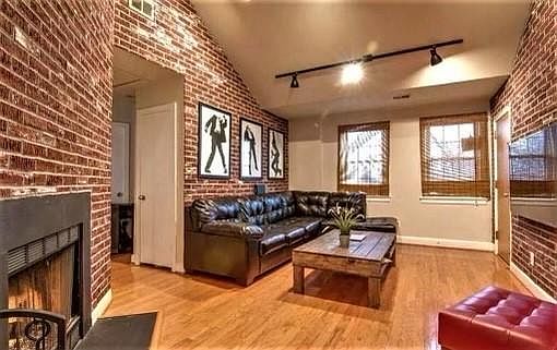 2nd image of 2701 Arlington Blvd APT 202