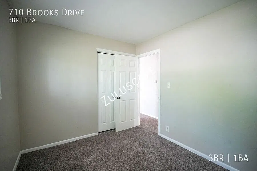 2 Free Month Rent!710 Brooks Drive / Newly Rehabbed 3/1 Ranch — Photo 4