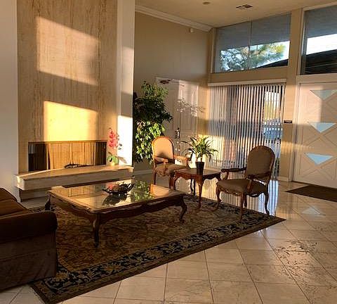 3rd image of 5301 Balboa Blvd Unit D5
