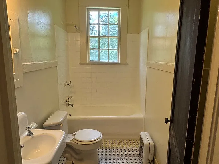 2121 Winona Ave #335 — Photo 14
