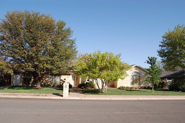 1st image of 13 Whisperwood Cir