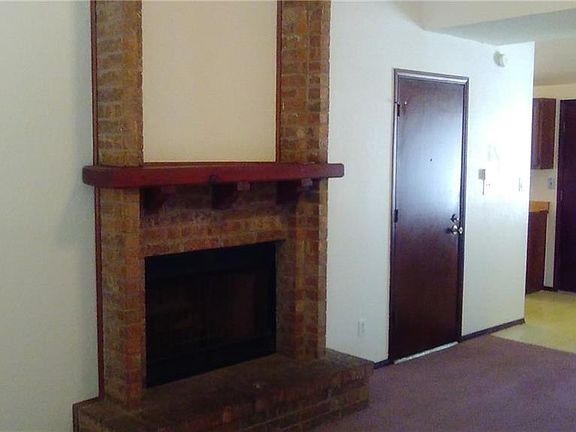 5th image of 1633 Paul Todd Dr