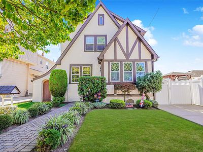 492 Lynn Street, Staten Island, NY, 10306