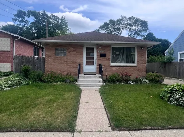 801 Indiana Ave, Waukegan, IL 60085