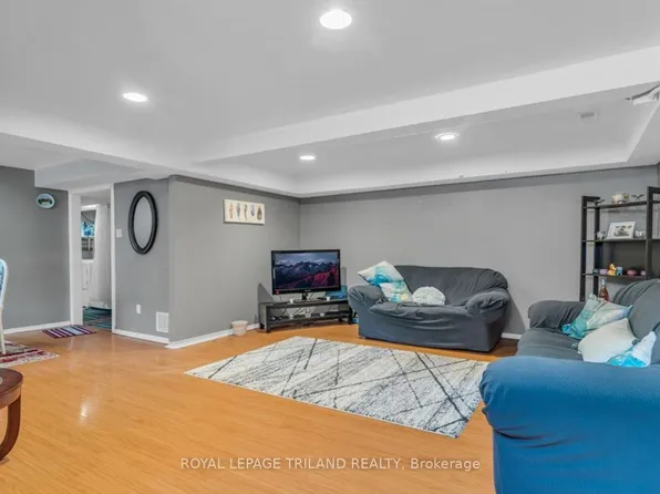 197 Cedarvale Cres #B, Waterloo, ON N2L 4T3