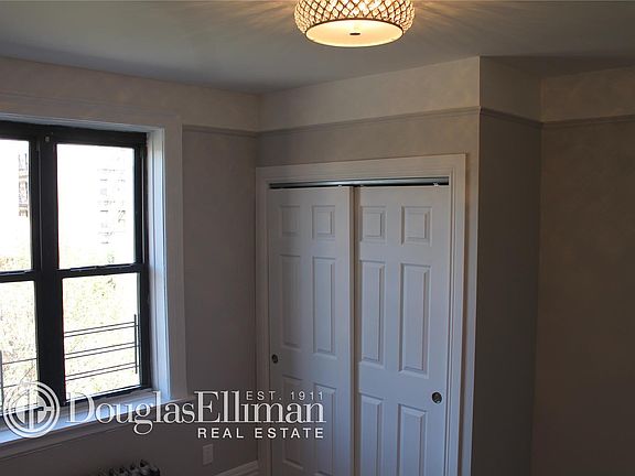 4th image of 3095 30th St #4F